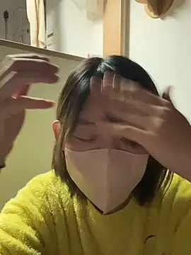 Snapshot of usako_2025 chatting on 11/21/25, 04:05 usako 2025 online show from 11/21/25, 04:05