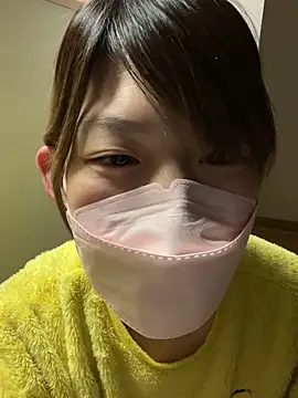 Snapshot of usako_2025 chatting on 11/29/25, 03:59 usako 2025 online show from 11/29/25, 03:59