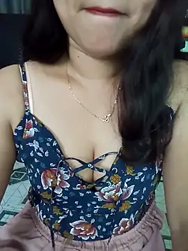 babyangela14 online show from 09/29/25, 06:51