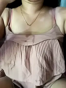 babyangela14 online show from 10/19/25, 04:24