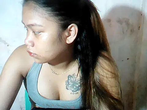 Snapshot of MorenaLovelyPinay24 chatting on 11/23/25, 01:05 MorenaLovelyPinay24 online show from 11/23/25, 01:05