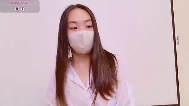 mitsuri chan love online show from 09/29/25, 06:24