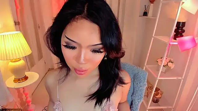 Snapshot of MS_LUNA chatting on 02/12/26, 12:27 MS LUNA online show from 02/12/26, 12:27