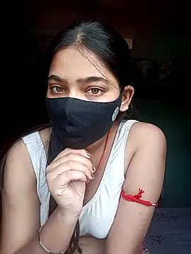 Snapshot of Snehabeauti chatting on 10/09/25, 04:10 Snehabeauti online show from 10/09/25, 04:10