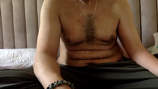 CaiBull online show from 06/10/26, 01:32