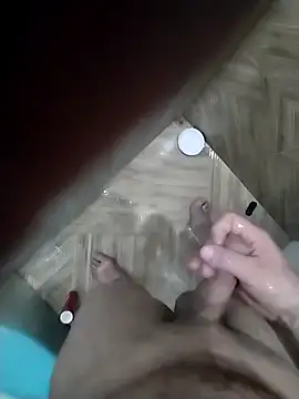 Snapshot of Pio185 chatting on 11/10/25, 05:23 Pio185 online show from 11/10/25, 05:23