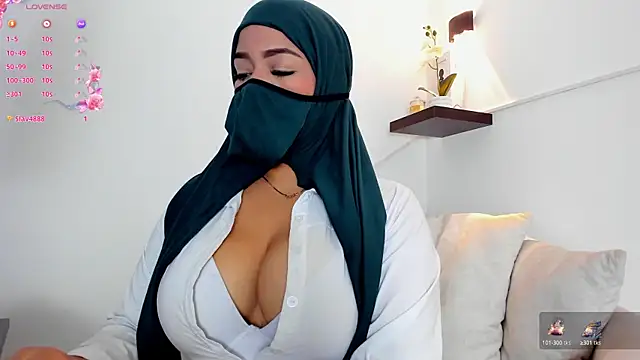 Snapshot of thaira_aly chatting on 01/10/26, 12:18 thaira aly online show from 01/10/26, 12:18