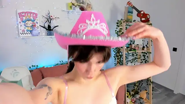 Zoe Vee online show from 07/27/26, 03:46