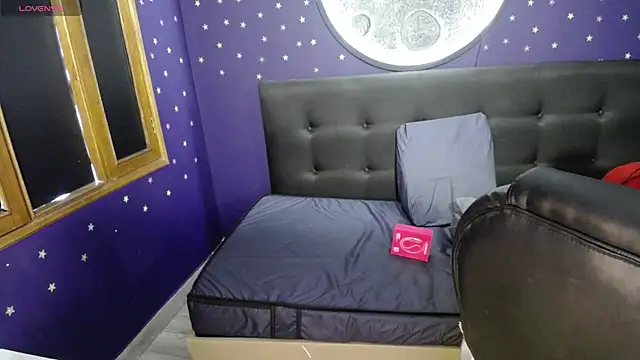 Snapshot of Megara_25 chatting on 04/25/26, 04:48 Megara 25 online show from 04/25/26, 04:48