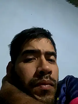 Snapshot of Emabracamonte95 chatting on 11/06/25, 10:21 Emabracamonte95 online show from 11/06/25, 10:21