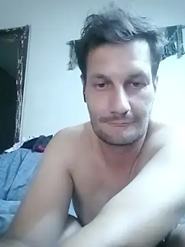 Snapshot of DecodingSteady chatting on 12/15/25, 01:32 DecodingSteady online show from 12/15/25, 01:32