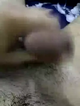 Snapshot of Zepe_12 chatting on 10/19/25, 03:29 Zepe 12 online show from 10/19/25, 03:29