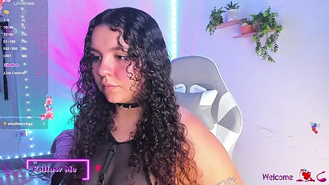 Snapshot of meggan_millerr chatting on 11/26/25, 10:11 meggan millerr online show from 11/26/25, 10:11