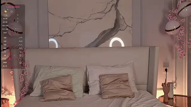 AdoraCortes online show from 11/14/25, 05:06