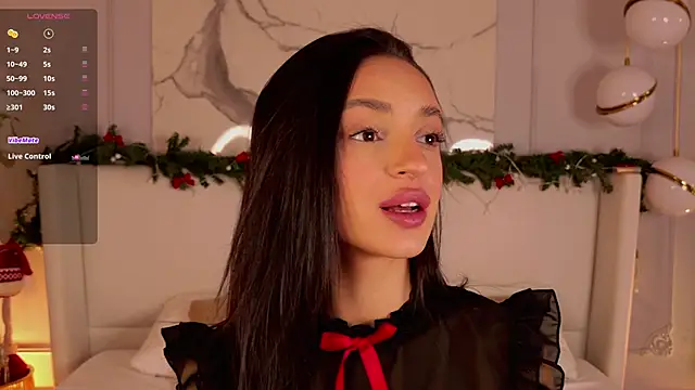 AdoraCortes online show from 12/15/25, 05:12