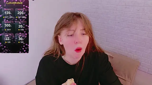 Moon  Bunny online show from 07/01/26, 04:07