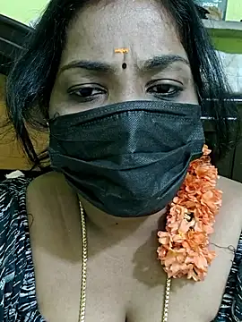 Snapshot of Tamil_Mithra chatting on 03/08/26, 05:39 Tamil Mithra online show from 03/08/26, 05:39