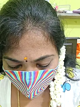 Snapshot of Tamil_Mithra chatting on 04/07/26, 08:37 Tamil Mithra online show from 04/07/26, 08:37