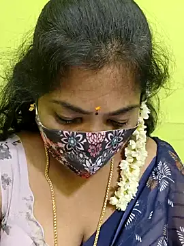 Snapshot of Tamil_Mithra chatting on 04/15/26, 07:04 Tamil Mithra online show from 04/15/26, 07:04