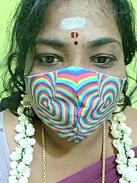 Snapshot of Tamil_Mithra chatting on 04/18/26, 06:28 Tamil Mithra online show from 04/18/26, 06:28