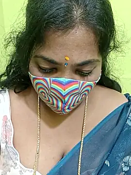 Snapshot of Tamil_Mithra chatting on 04/22/26, 09:33 Tamil Mithra online show from 04/22/26, 09:33