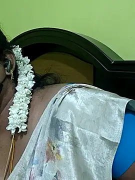 Snapshot of Tamil_Mithra chatting on 07/30/26, 04:28 Tamil Mithra online show from 07/30/26, 04:28