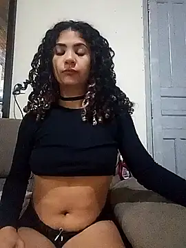 Snapshot of Camilla-23y chatting on 09/27/25, 01:32 Camilla-23y online show from 09/27/25, 01:32