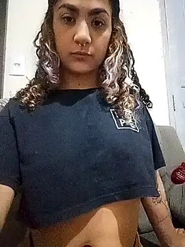 Snapshot of Camilla-23y chatting on 10/23/25, 02:11 Camilla-23y online show from 10/23/25, 02:11