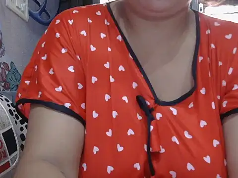 Snapshot of Roxy_sweety_ chatting on 09/16/25, 02:12 Roxy sweety  online show from 09/16/25, 02:12