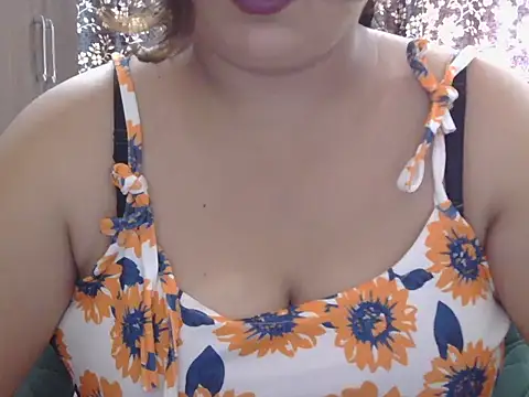 Snapshot of Roxy_sweety_ chatting on 09/27/25, 05:12 Roxy sweety  online show from 09/27/25, 05:12