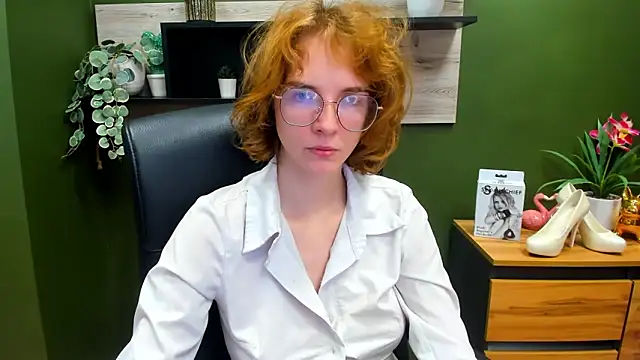 juicyPenny online show from 10/13/25, 06:24