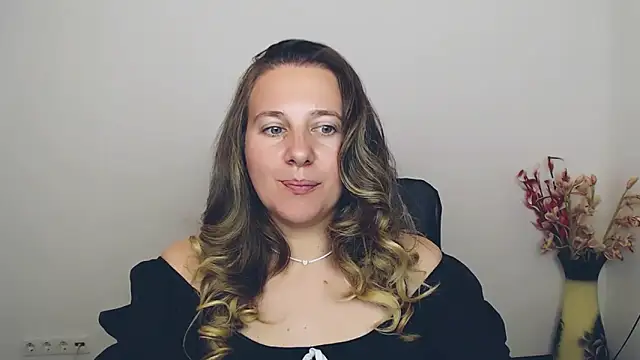 Darklure  online show from 09/13/25, 09:03