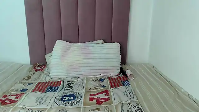 Snapshot of Abby_108 chatting on 10/02/25, 06:59 Abby 108 online show from 10/02/25, 06:59