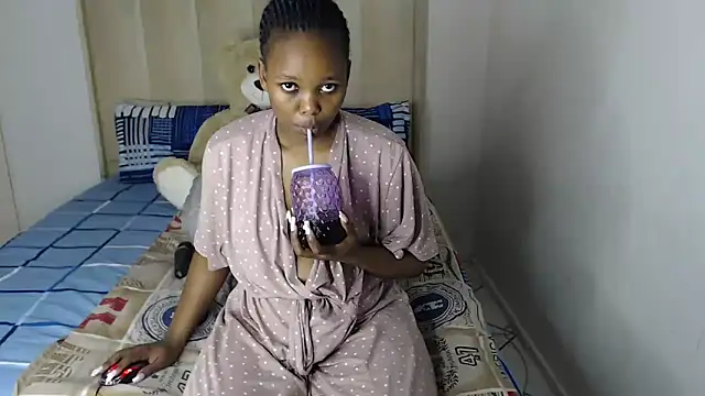 Snapshot of Abby_108 chatting on 11/13/25, 06:18 Abby 108 online show from 11/13/25, 06:18