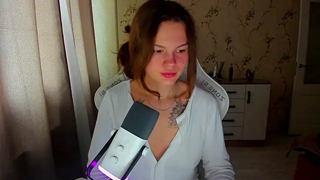 yourdreamm  online show from 10/09/25, 08:12