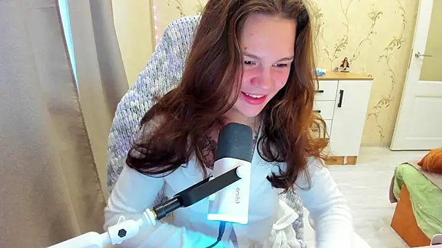 yourdreamm  online show from 10/20/25, 08:15