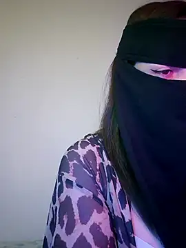 Snapshot of Lavanarabica chatting on 10/13/25, 02:33 Lavanarabica online show from 10/13/25, 02:33