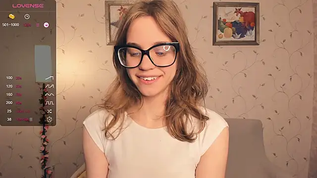 Snapshot of JoanBaggott chatting on 11/05/25, 08:20 JoanBaggott online show from 11/05/25, 08:20