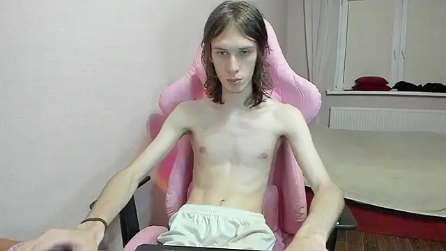 Snapshot of eleganc3 chatting on 10/29/25, 07:59 eleganc3 online show from 10/29/25, 07:59