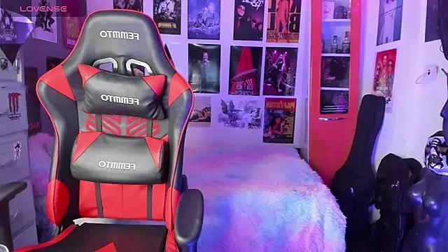 mistresscrowley666 online show from 10/26/25, 11:20