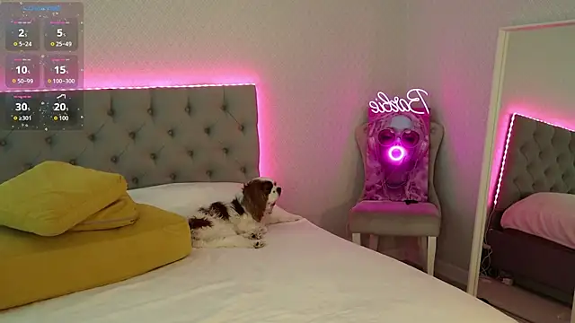 Katherinepinke online show from 10/25/25, 08:22