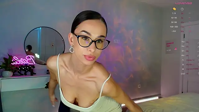 Katherinepinke online show from 11/30/25, 11:47