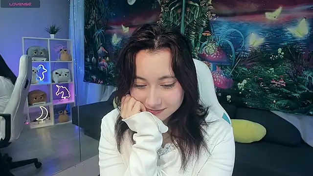 ClaraParks online show from 10/21/25, 05:57