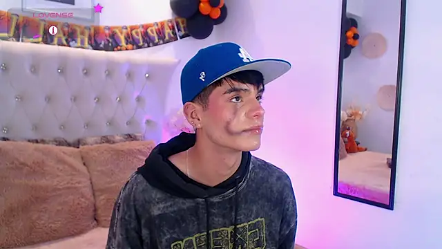 Dulcey  online show from 10/25/25, 05:59