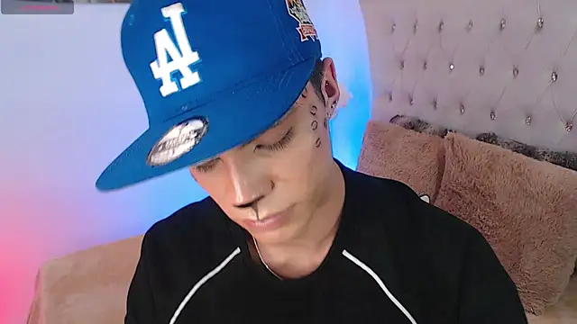 Dulcey  online show from 10/29/25, 03:53