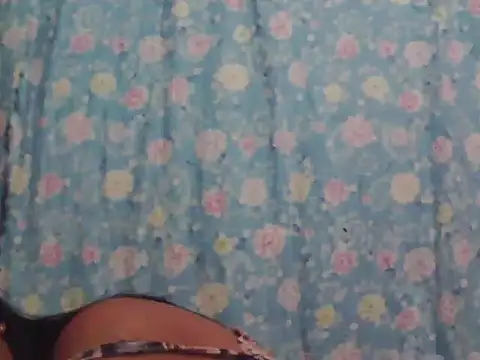 hotolivia34 online show from 11/15/25, 10:12