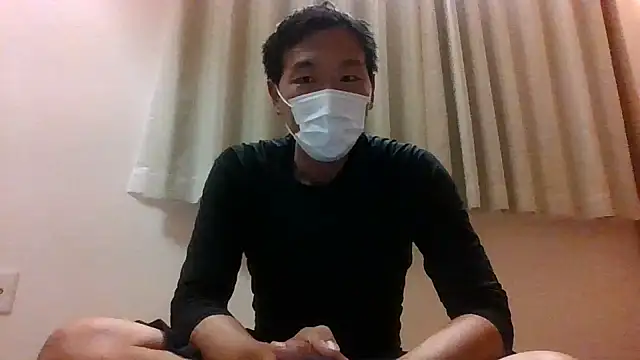 Snapshot of koukou322 chatting on 09/24/25, 10:18 koukou322 online show from 09/24/25, 10:18