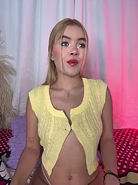 Snapshot of Miaa_rosses3 chatting on 07/15/26, 11:32 Miaa rosses3 online show from 07/15/26, 11:32