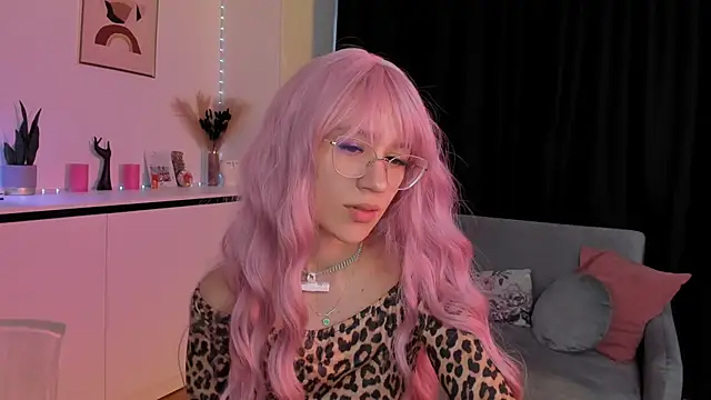 Snapshot of EvaBllake chatting on 10/06/25, 05:16 EvaBllake online show from 10/06/25, 05:16