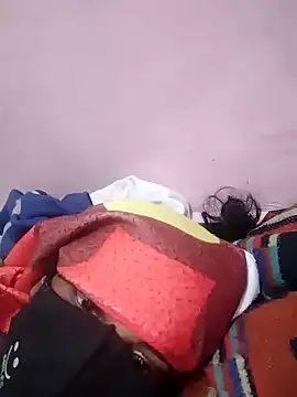 Snapshot of amolicars chatting on 10/11/25, 12:58 amolicars online show from 10/11/25, 12:58